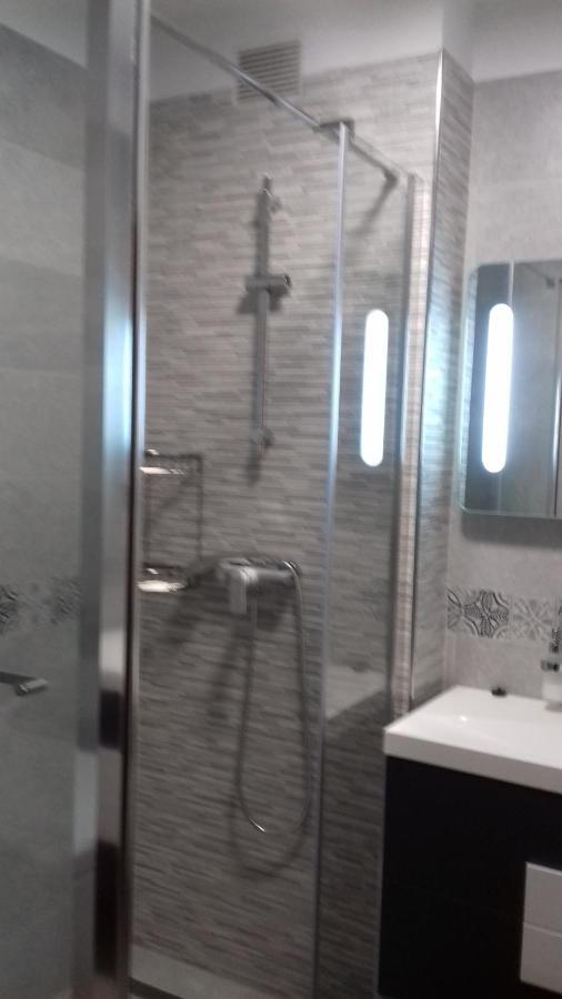 شقة زغرب  في Apartman Lana ,Froudeova Ulica 3 Nasuprot Zg Velesajma المظهر الخارجي الصورة